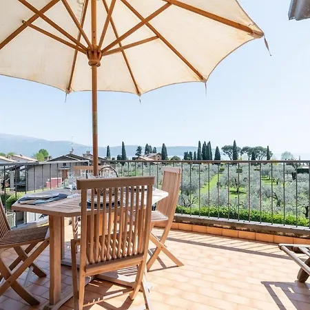 Casa Peler Al Benaco - Style, View & Pool Apartment *